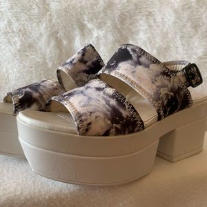 Vagabond Platform Sandals,Tie Dye Cloud Print